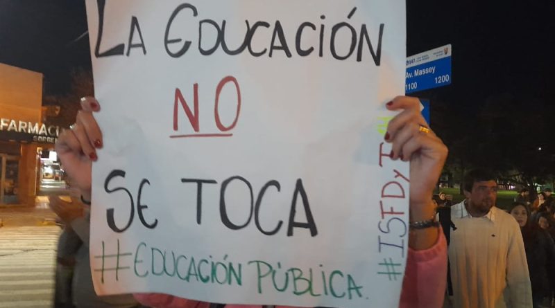 El Centro de Estudiantes “María Claudia Falcone” marchó por la educación pública